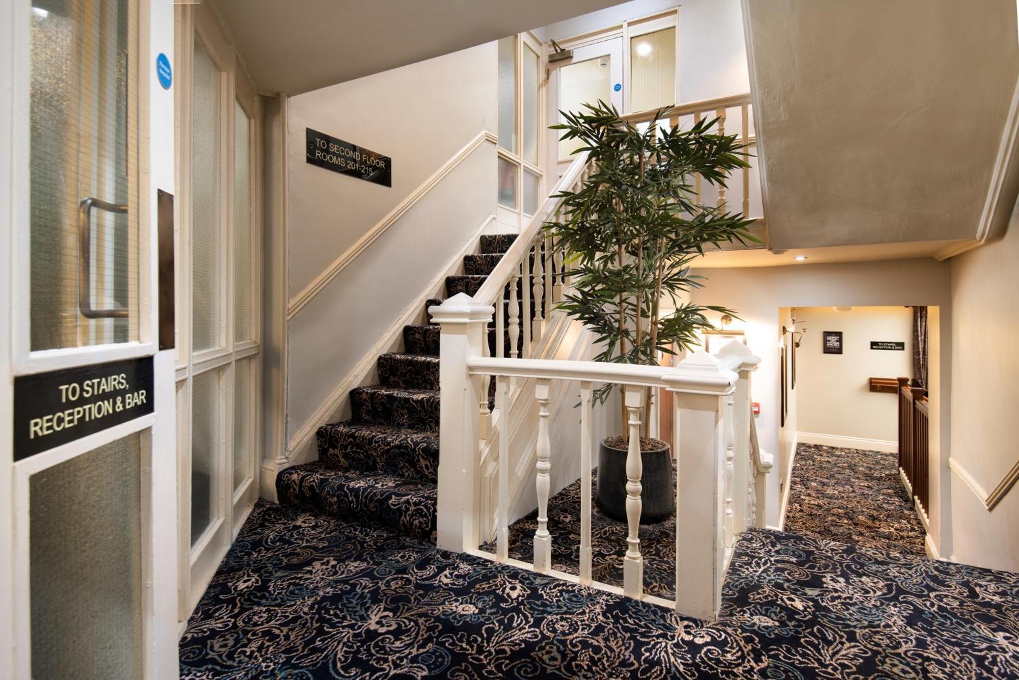 The Ambleside Inn - The Inn Collection Group Екстериор снимка